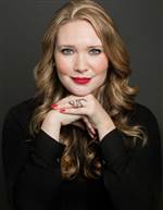 Author Sarah J. Maas